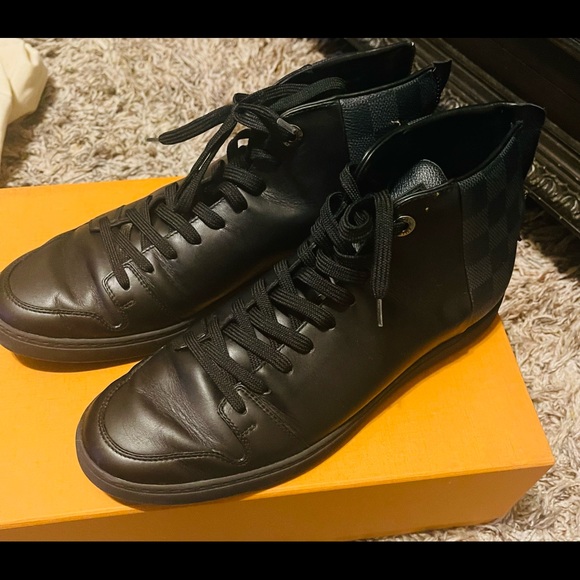 Mens Authentic Louis Vuitton high top sneakers - Picture 7 of 11